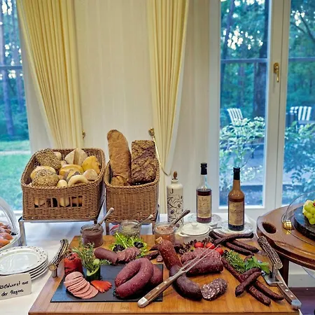 Romantik Bayrisches Haus Szálloda 4*